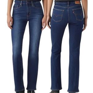 NWT Levi’s 725 High Rise Bootcut Jeans W30 L32